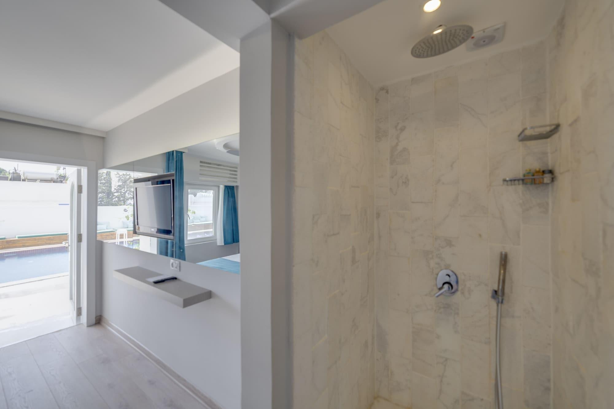 אקיארלר La Brezza Suite & Hotel מראה חיצוני תמונה